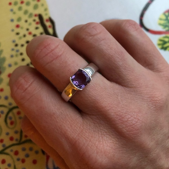 Silver and amethyst ring. Size 8. - Picture 2 of 2